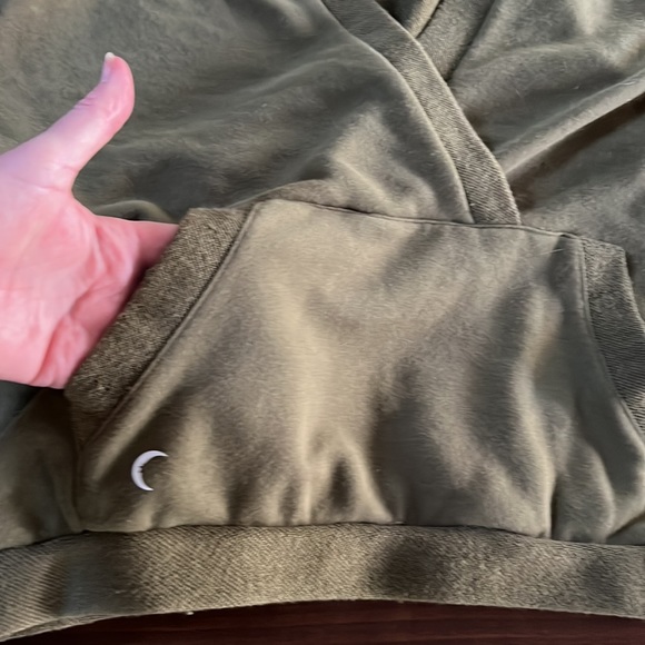 Zyia Calmness Pocket Hoodie - Picture 5 of 8